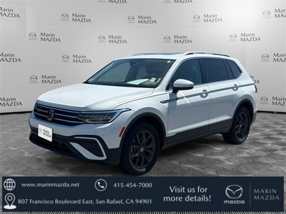 Used 2022 Volkswagen Tiguan SE w/ Panoramic Sunroof Package