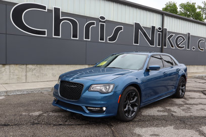 Used 2022 Chrysler 300 Touring L w/ Comfort Group
