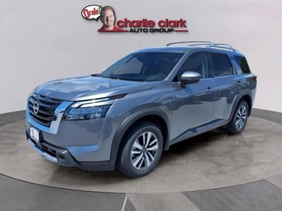 New 2025 Nissan Pathfinder SL
