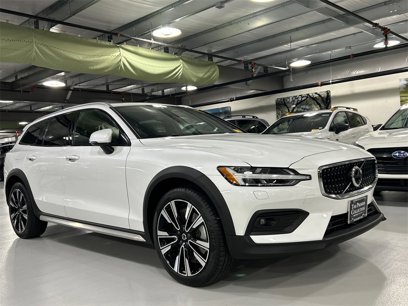 Certified 2024 Volvo V60 B5 Cross Country Ultimate