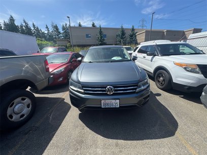 Used 2019 Volkswagen Tiguan SE w/ Panoramic Sunroof Package