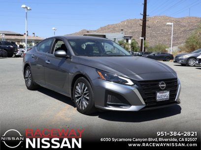 Used 2023 Nissan Altima 2.5 SV