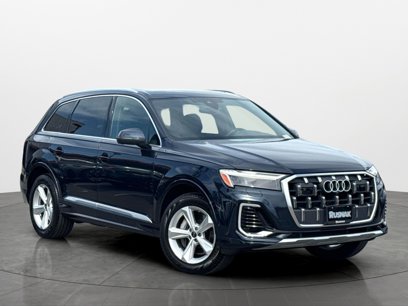 Certified 2025 Audi Q7 2.0T Premium w/ Convenience Package