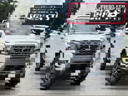 New 2025 Nissan Frontier SV w/ SV Convenience Package