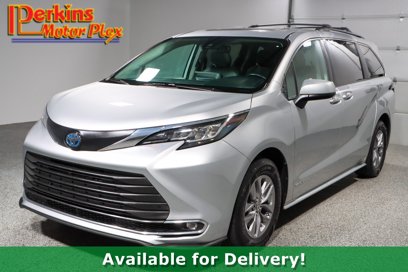 Used 2021 Toyota Sienna XLE