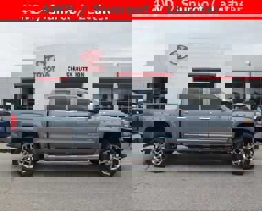 Used 2015 GMC Sierra 1500 SLT w/ SLT Crew Cab Value Package
