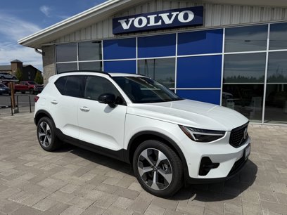 New 2025 Volvo XC40 B5 Plus w/ Protection Package Premier
