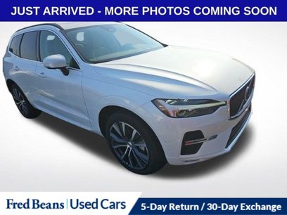Used 2022 Volvo XC60 B5 Momentum w/ Advanced Package