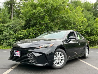 New 2025 Toyota Camry LE w/ Convenience Package