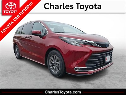 Certified 2021 Toyota Sienna XLE