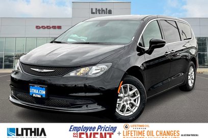 New 2025 Chrysler Voyager LX