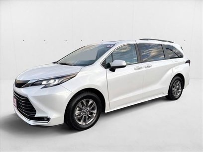Used 2023 Toyota Sienna XLE