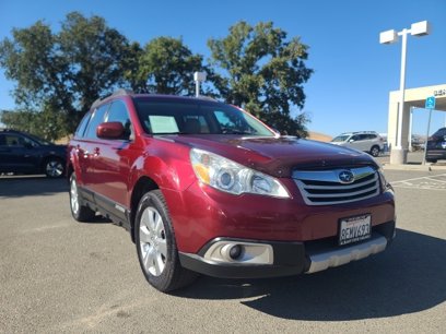 Used 2011 Subaru Outback 3.6R Limited w/ PWR Moonroof Pkg