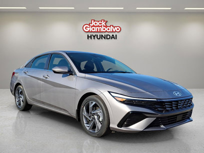 New 2025 Hyundai Elantra SEL