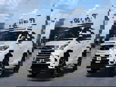 Used 2018 Toyota Highlander LE