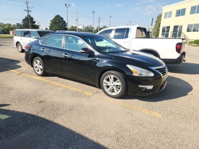 Used 2015 Nissan Altima 2.5 SL w/ Moonroof Package