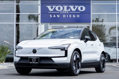 New 2025 Volvo EX30 Ultra w/ Climate Package