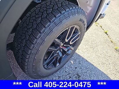 New 2025 GMC Sierra 1500 Pro w/ Graphite Edition