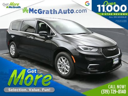 New 2025 Chrysler Pacifica Select
