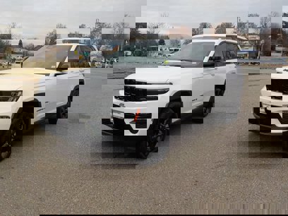 New 2025 Jeep Grand Cherokee Limited w/ Black Appearance Package
