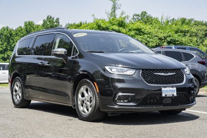 Used 2023 Chrysler Pacifica Limited