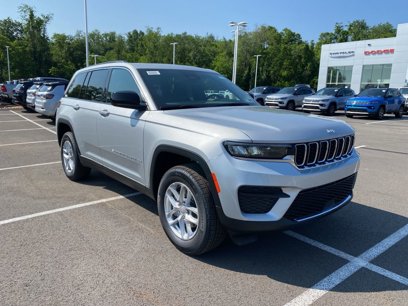 New 2025 Jeep Grand Cherokee Laredo X w/ Luxury Tech Group I