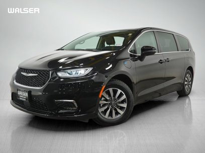 Used 2023 Chrysler Pacifica Touring-L
