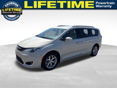 Used 2019 Chrysler Pacifica Touring-L Plus w/ Tire & Wheel Group