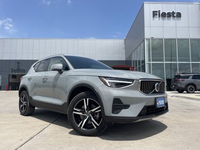 Used 2024 Volvo XC40 B5 Core