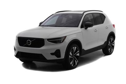 Certified 2024 Volvo XC40 B5 Plus w/ Protection Package Premier