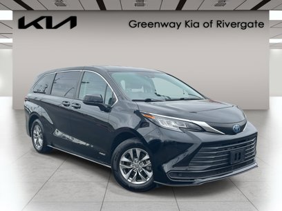Used 2021 Toyota Sienna LE