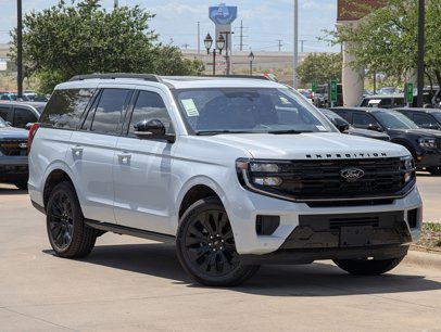 New 2025 Ford Expedition Platinum w/ Stealth Appearance Package