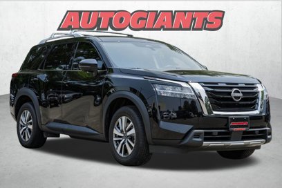 Used 2023 Nissan Pathfinder SL