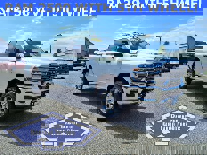 New 2025 RAM 2500 Big Horn w/ Safety Group