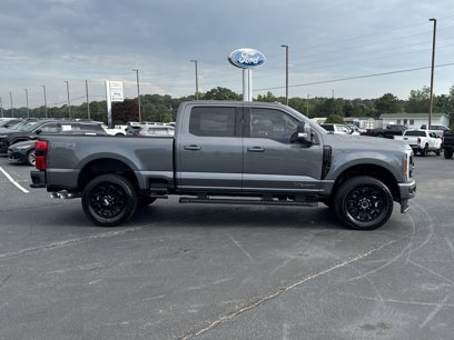 New 2025 Ford F250 4x4 Crew Cab Super Duty
