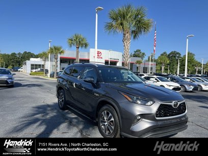 Used 2022 Toyota Highlander XLE