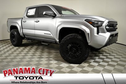 New 2025 Toyota Tacoma SR5