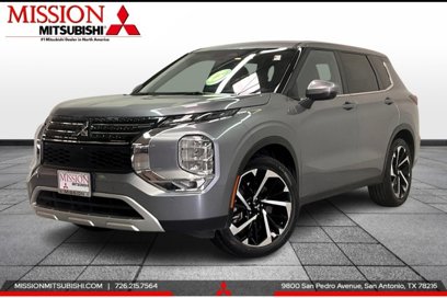 Used 2023 Mitsubishi Outlander SE