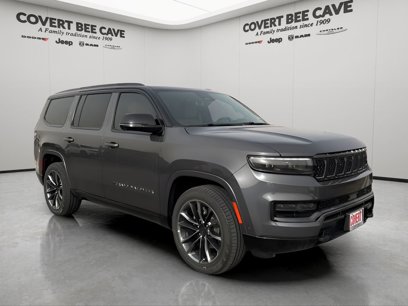 New 2025 Jeep Grand Wagoneer Series III w/ Rear Seat Video Group 1