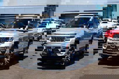 New 2025 Jeep Grand Cherokee Limited