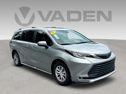 Used 2023 Toyota Sienna XLE