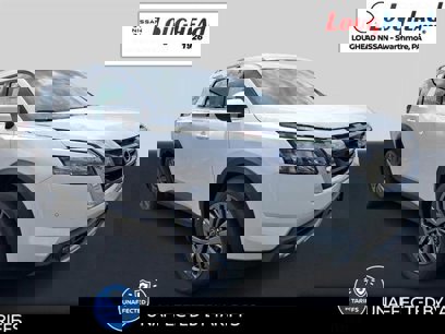 New 2025 Nissan Pathfinder SL w/ SL Premium Package