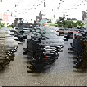 Used 2023 Volkswagen Tiguan SE