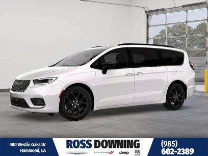 New 2026 Chrysler Pacifica Limited w/ S Appearance Package