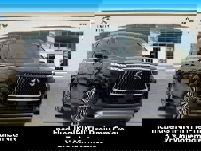 New 2025 INFINITI QX80 Luxe