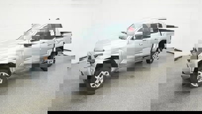 New 2024 Toyota Tacoma SR5