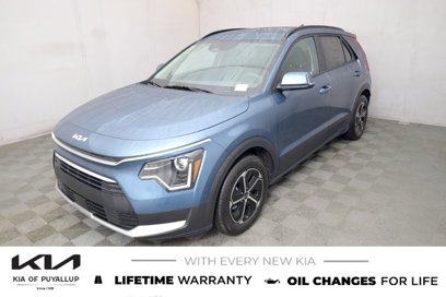 New 2025 Kia Niro EX
