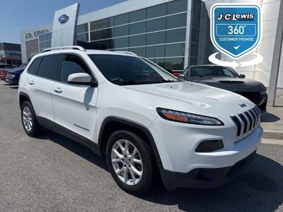 Used 2017 Jeep Cherokee Latitude w/ Safety/Convenience Group