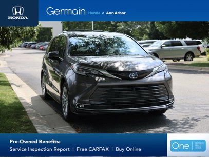 Used 2022 Toyota Sienna Platinum