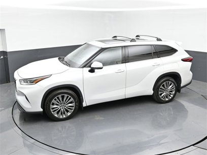 Used 2022 Toyota Highlander Platinum